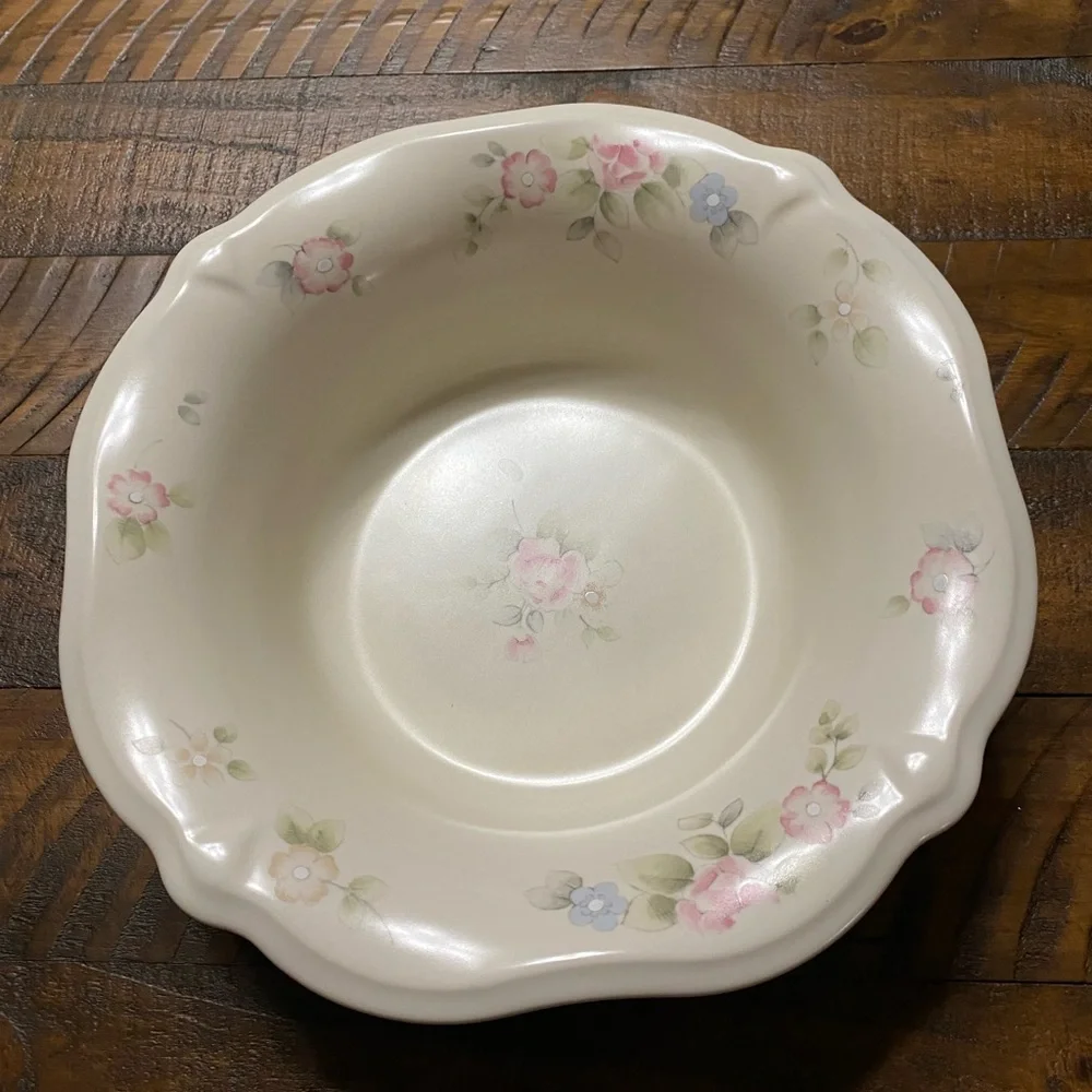 Vintage Pfaltzgraff Tea Rose Ruffled Scalloped Rim Vegetable Serving Bowl